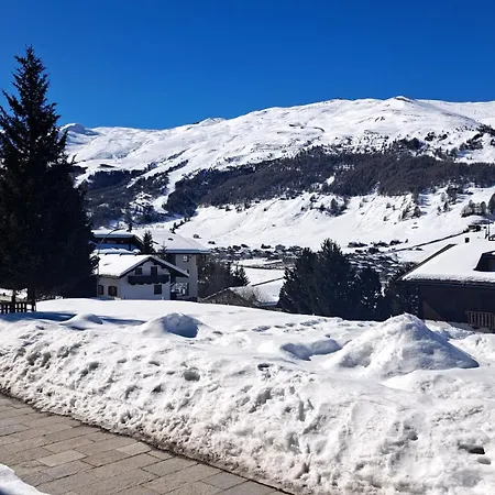 アパート Teolahaus Con Vista Panoramica Su リヴィーニョ